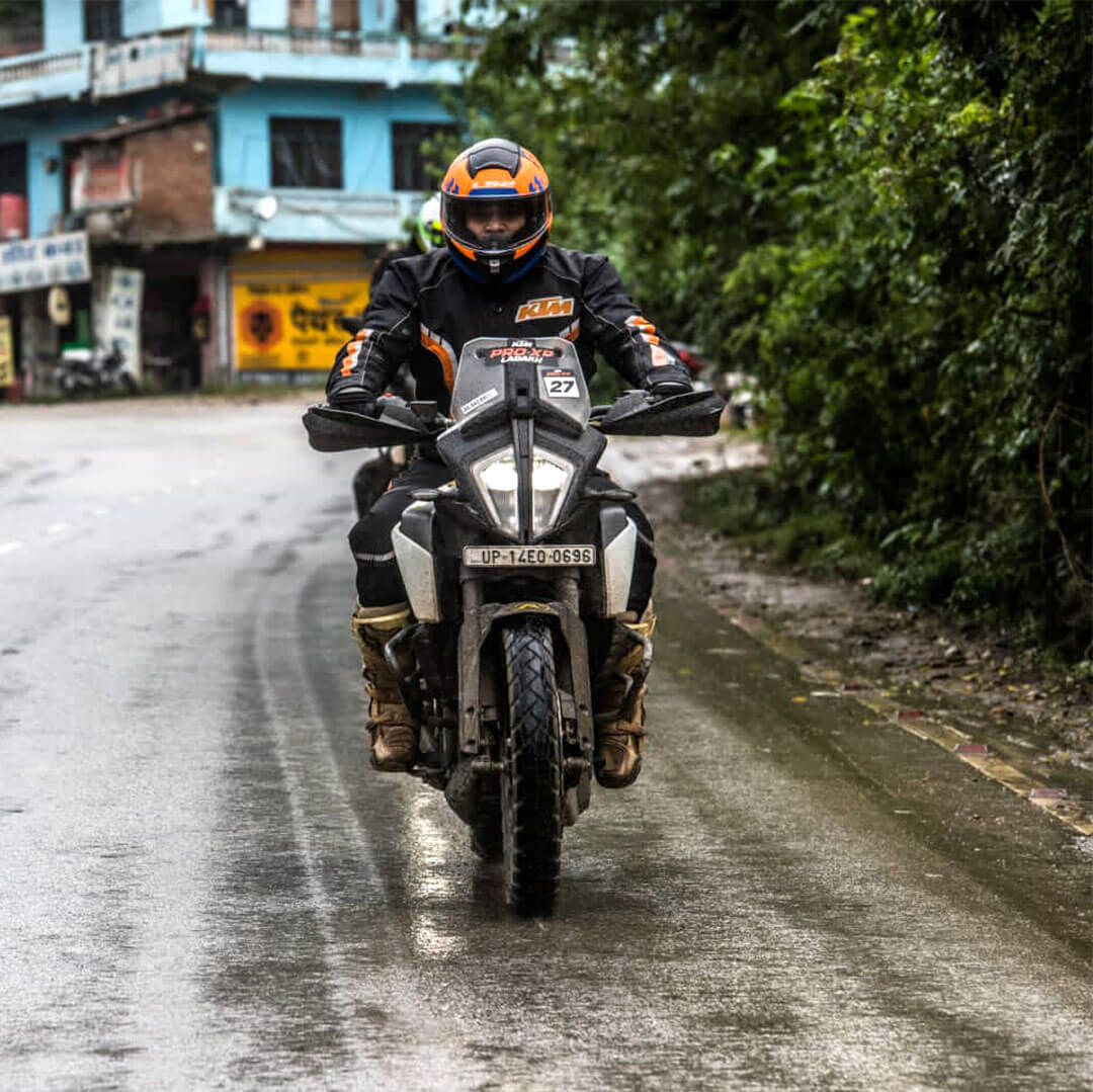 Rohoth Ashok Aka Toll free traveller KTM rider photo at Ladakh
