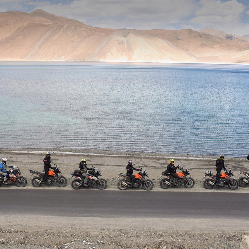 KTM Adventure 390 ride to Ladakh lake side photo