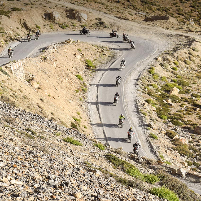 KTM Adventure 390 ride to Ladakh Curve road photo